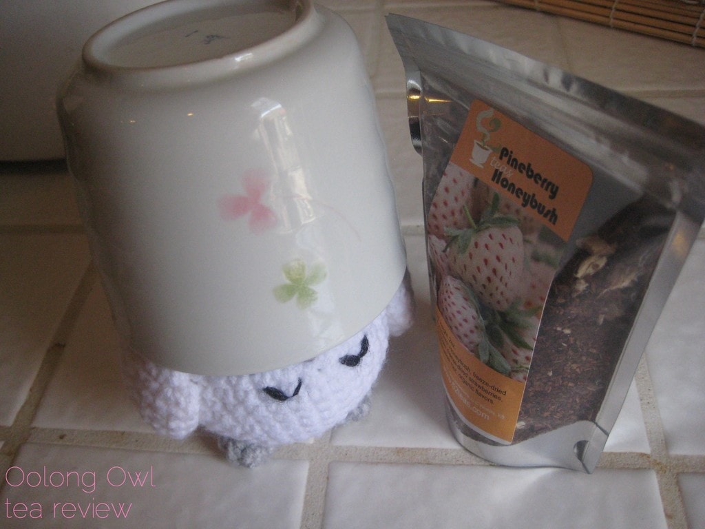 Pineberry Honeybush from 52 Teas - Oolong Owl Tea Review (3)