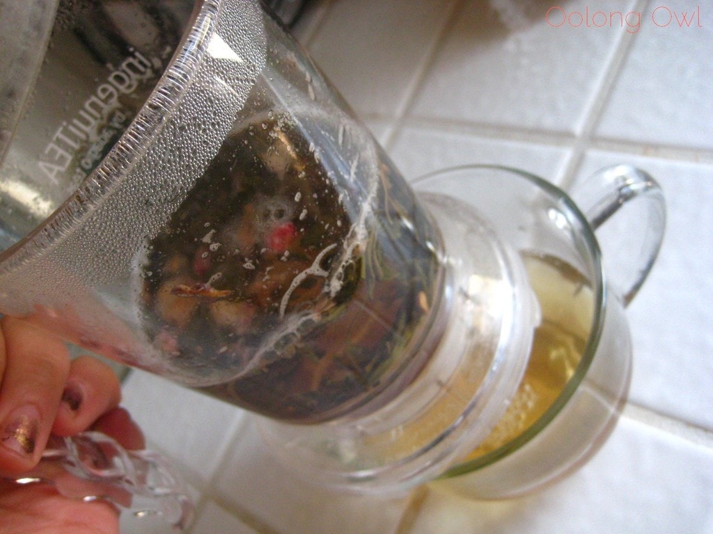 Pomegranate Magnolia White Tea from Upton Tea Imports - Oolong Owl Tea Review (9)
