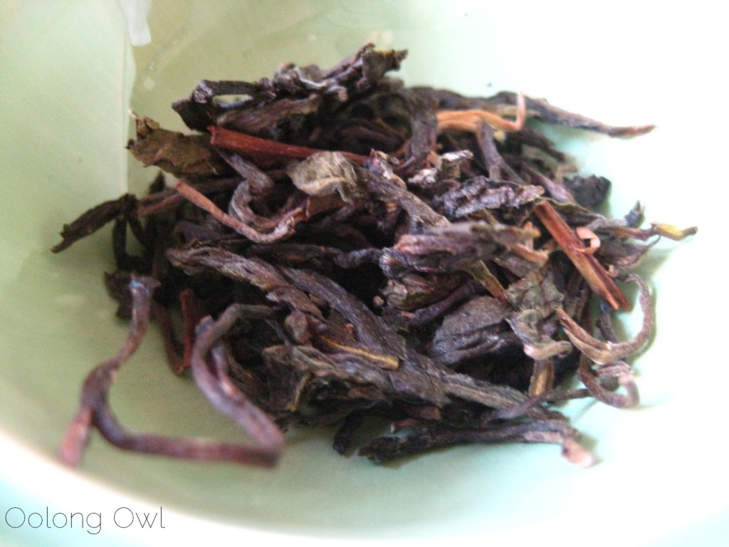 2012 Qui Yun Wild Arbor Raw Pu-er from Yunnan Sourcing - Oolong Owl Tea Review (7)