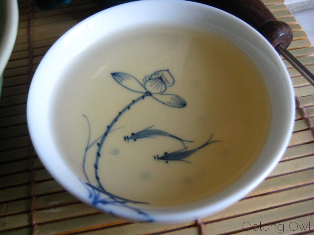 2012 Qui Yun Wild Arbor Raw Pu-er from Yunnan Sourcing - Oolong Owl Tea Review (9)