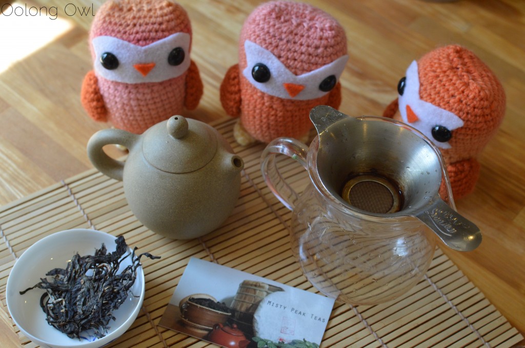 autumn 2014 sheng yiwu mountain puer from Misty peak teas - oolong owl tea review (2)