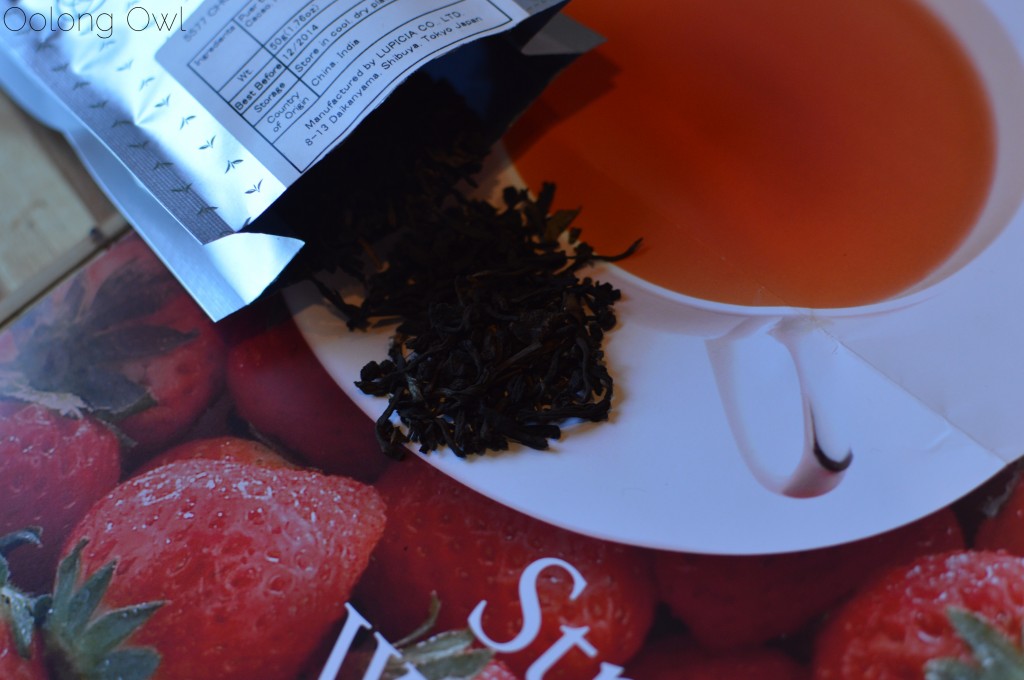 chocolate strawberry puer from lupicia - oolong owl tea review (3)