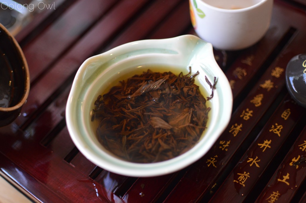 nonpareil yunnan dian hong from teavivre - oolong owl tea review (5)
