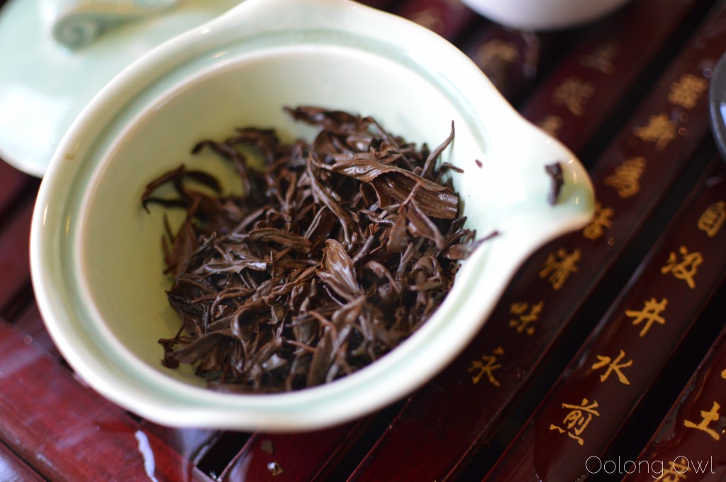 nonpareil yunnan dian hong from teavivre - oolong owl tea review (6)
