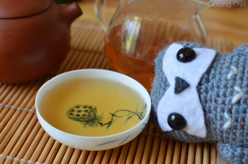 organic medium oolong aurm tea - oolong owl tea review (6)