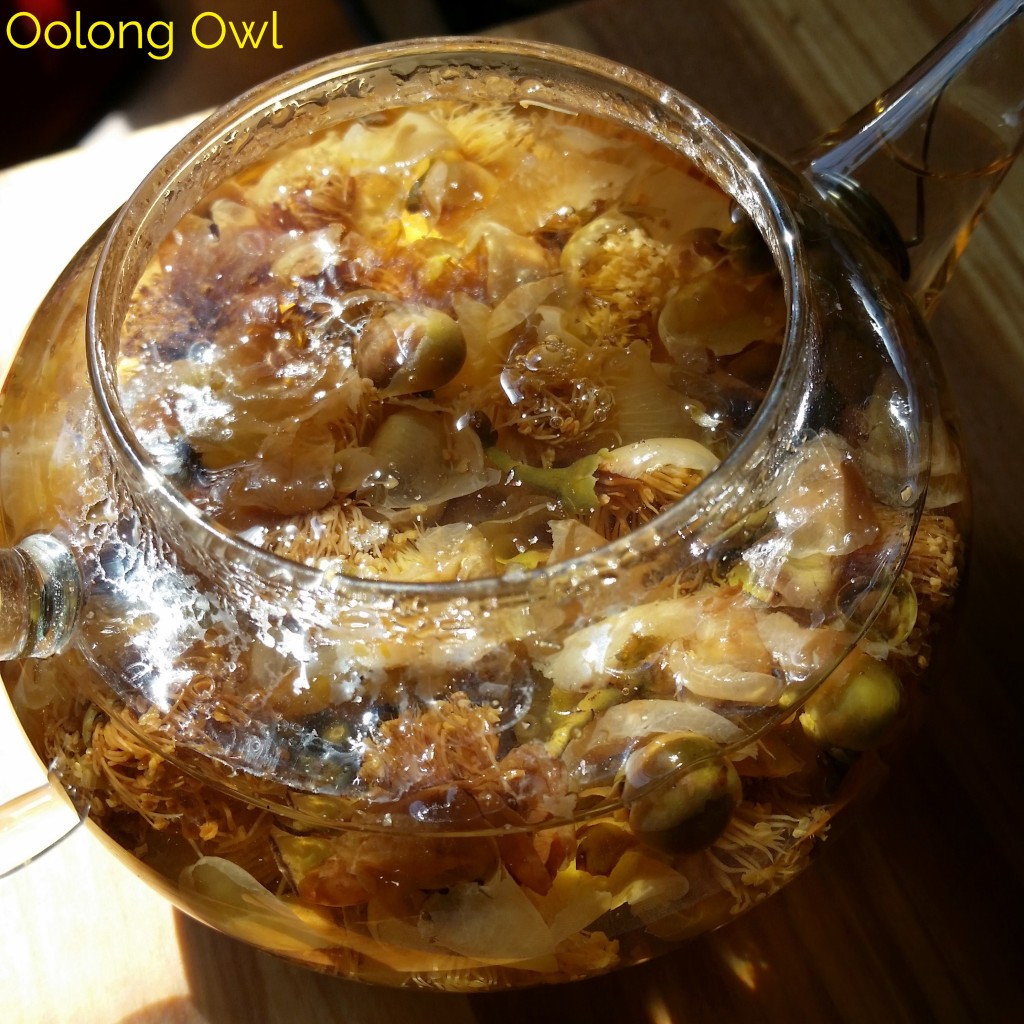 camellia flower cake god of night sweats tea - oolon g owl tea review (12)
