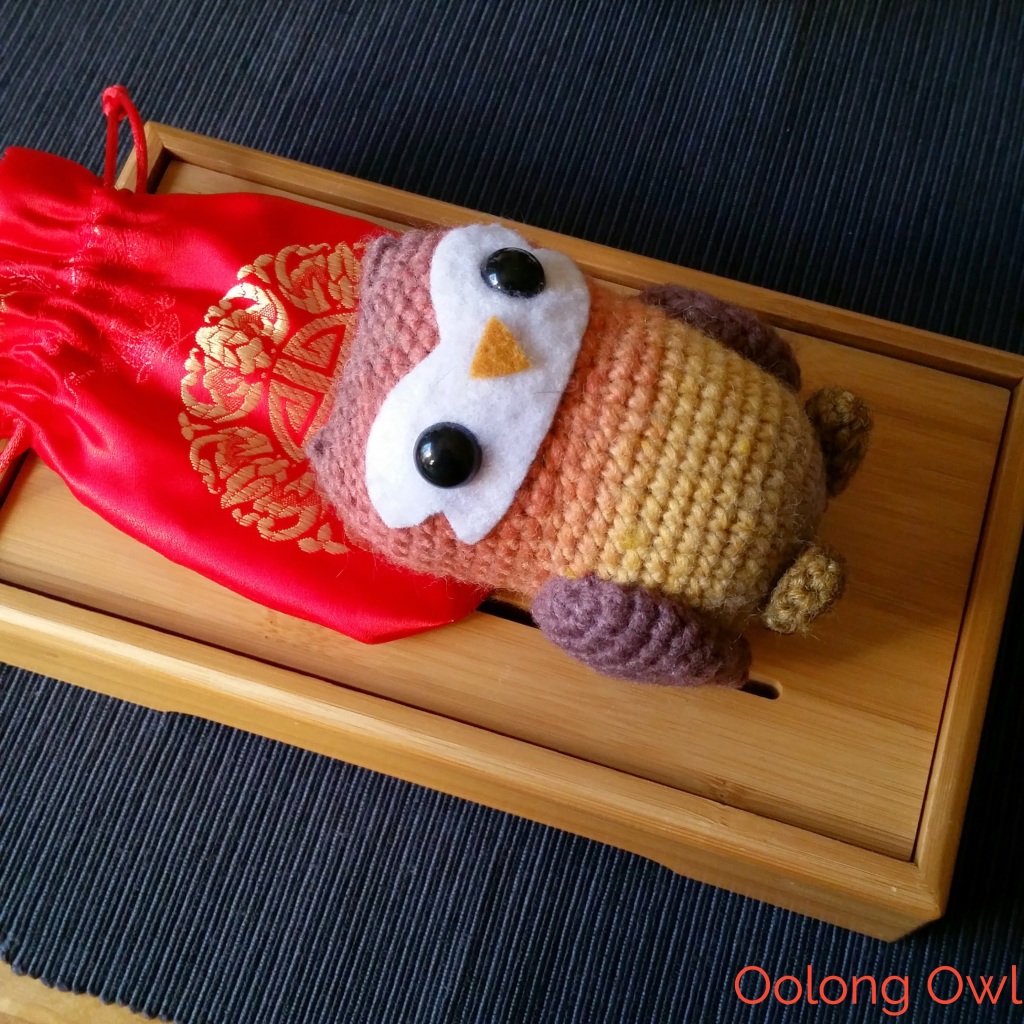Bamboo tea tray - oolong owl tea review (1)
