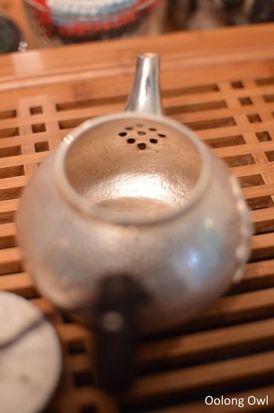Silver teapot - Oolong Owl (7)